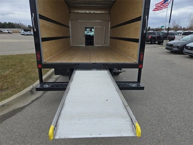 New 1996 Ford E-450 Cutaway - photo 43