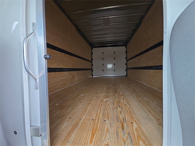 New 1996 Ford E-450 Cutaway - photo 47