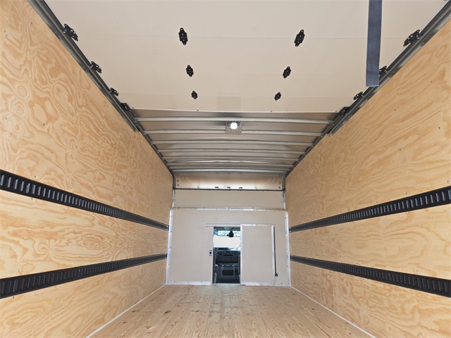 New 1996 Ford E-450 Cutaway - photo 49