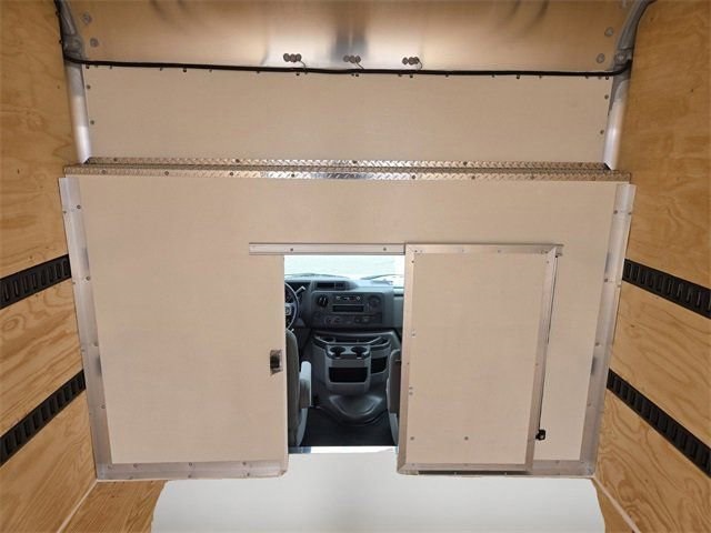 New 1996 Ford E-450 Cutaway - photo 60