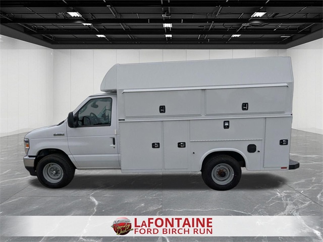 New 2026 Ford E-350 - photo 2