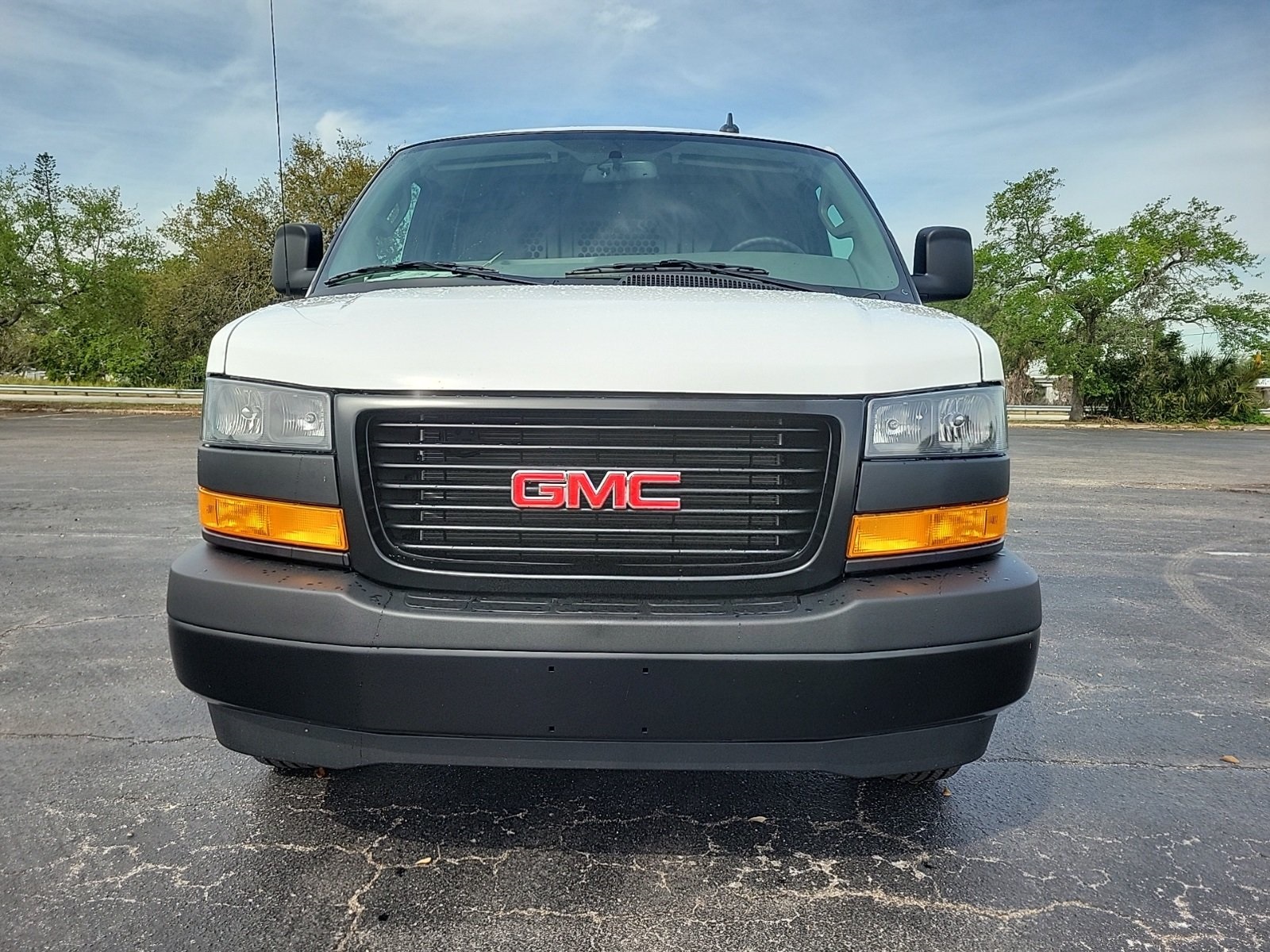 New 2025 GMC Savana 2500 Empty Cargo Van - photo 3