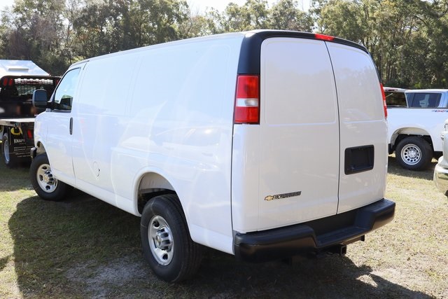 New 2025 Chevrolet Express 2500 Empty Cargo Van - photo 5