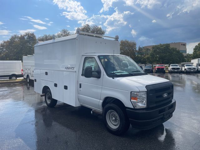 New 2026 Ford E-350 - photo 2