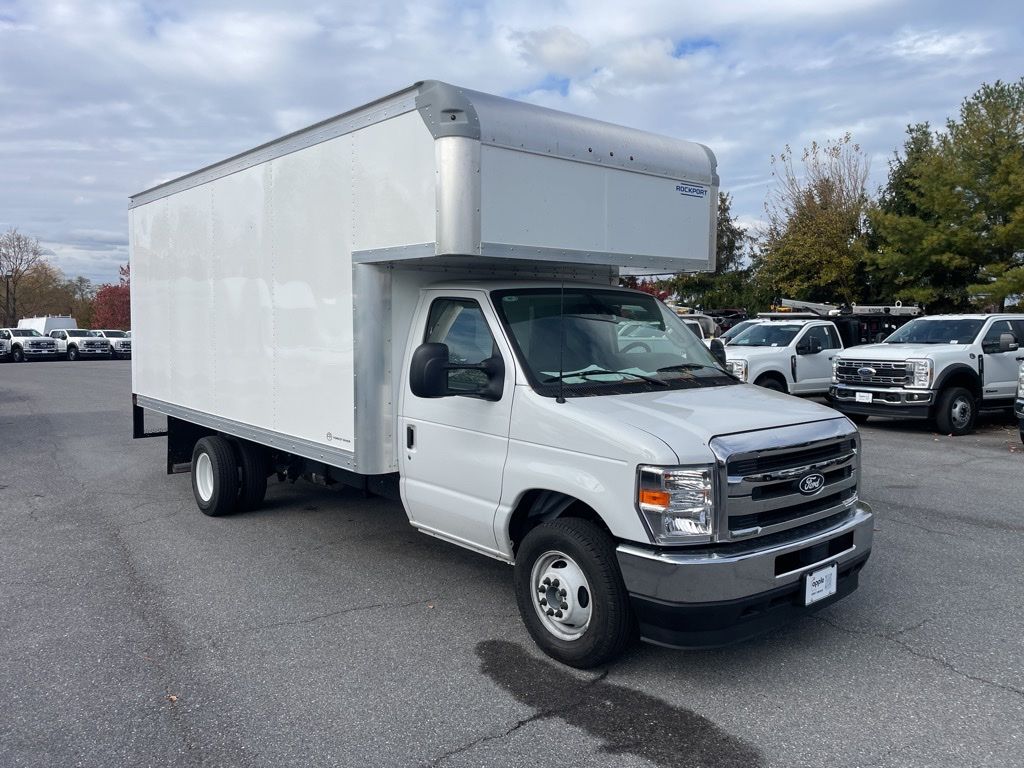 New 1996 Ford E-450 - photo 2