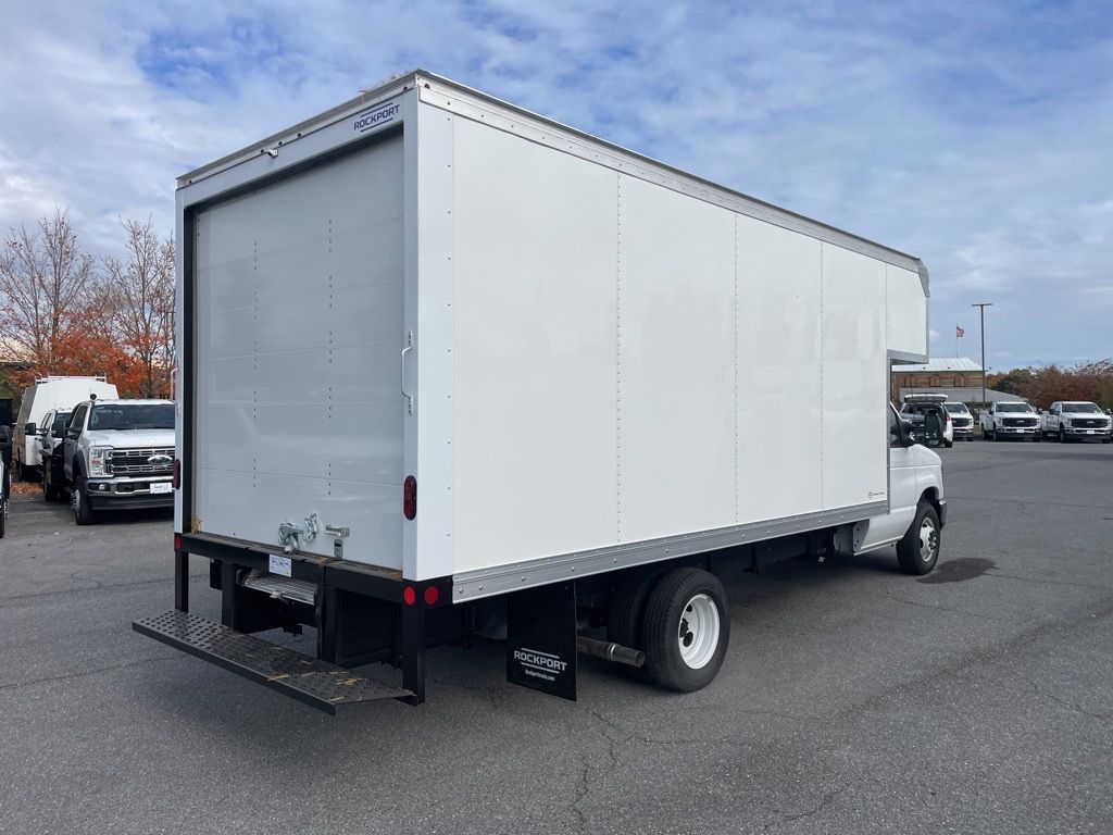 New 1996 Ford E-450 Cutaway - photo 3
