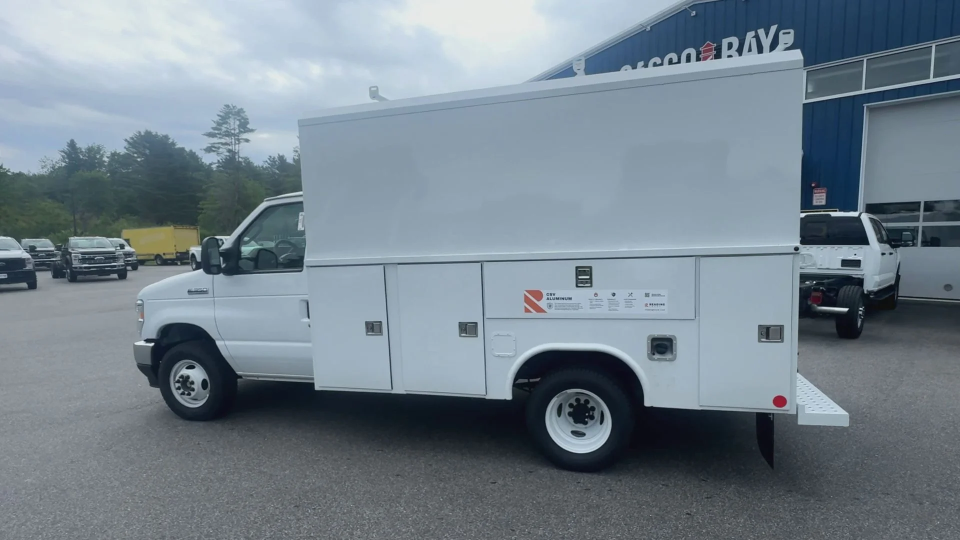 New 2026 Ford E-350 Cutaway - photo 18