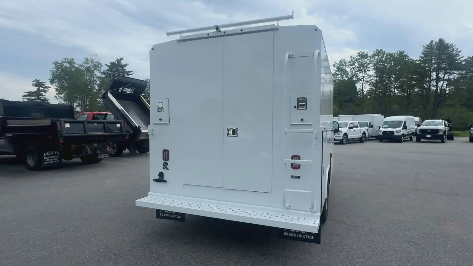 New 2026 Ford E-350 Cutaway - photo 20