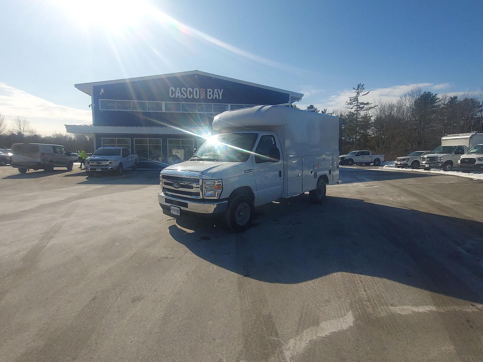 New 2026 Ford E-350 Cutaway - photo 21