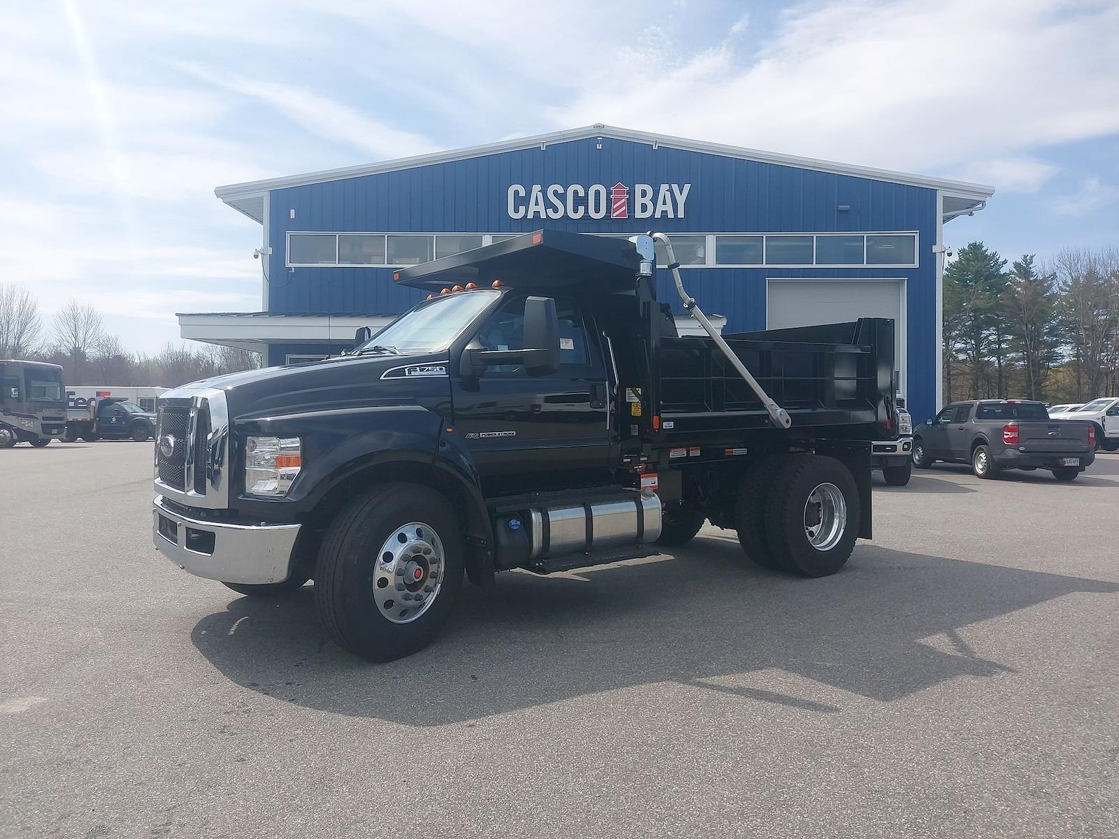 New 2027 Ford F-650 - photo 1