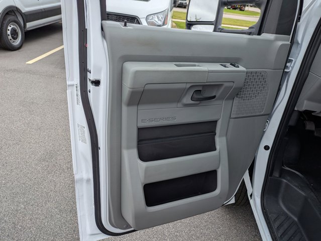 New 2026 Ford E-350 Cutaway - photo 14