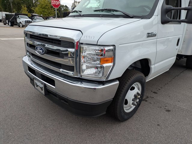 New 2026 Ford E-350 Cutaway - photo 8