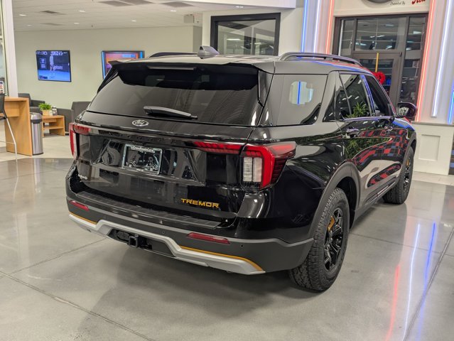 New 2026 Ford Explorer - photo 2