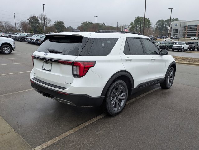 New 2026 Ford Explorer - photo 2