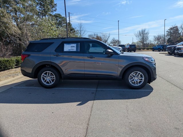 New 2026 Ford Explorer - photo 2