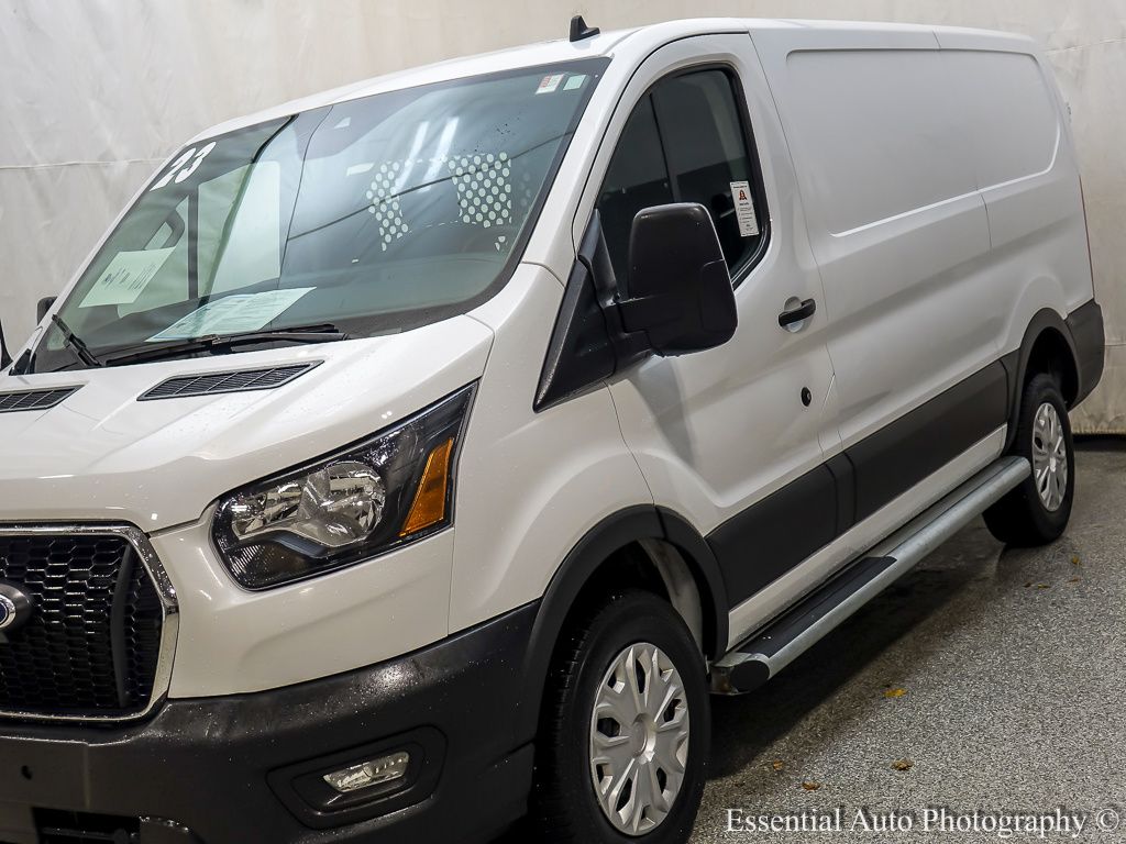 Used 2023 Ford Transit 250 - photo 2