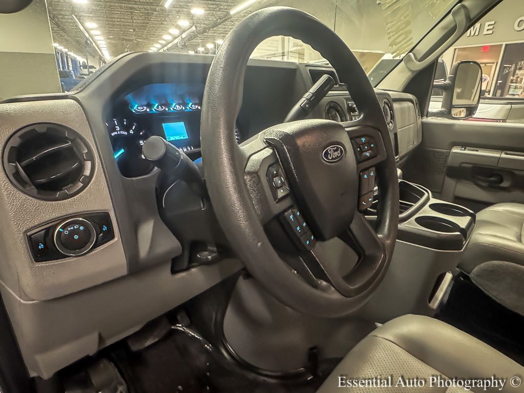 Used 2024 Ford E-350 Cutaway - photo 9