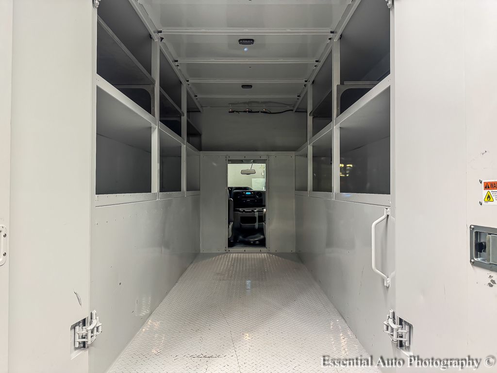 Used 2024 Ford E-350 Cutaway - photo 19