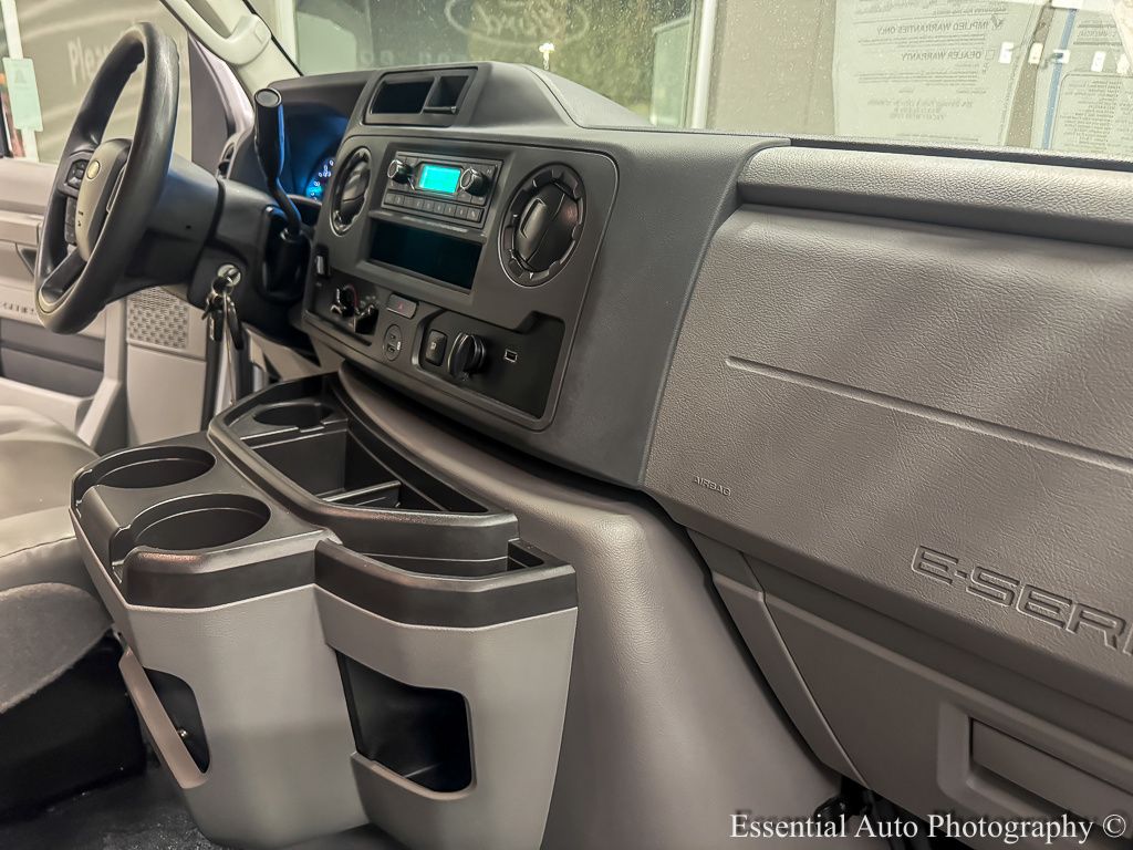 Used 2024 Ford E-350 Cutaway - photo 21