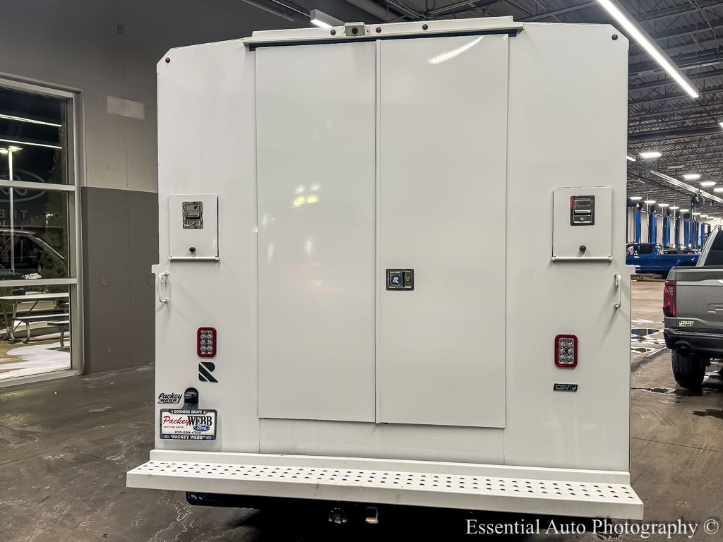 Used 2024 Ford E-350 Cutaway - photo 5