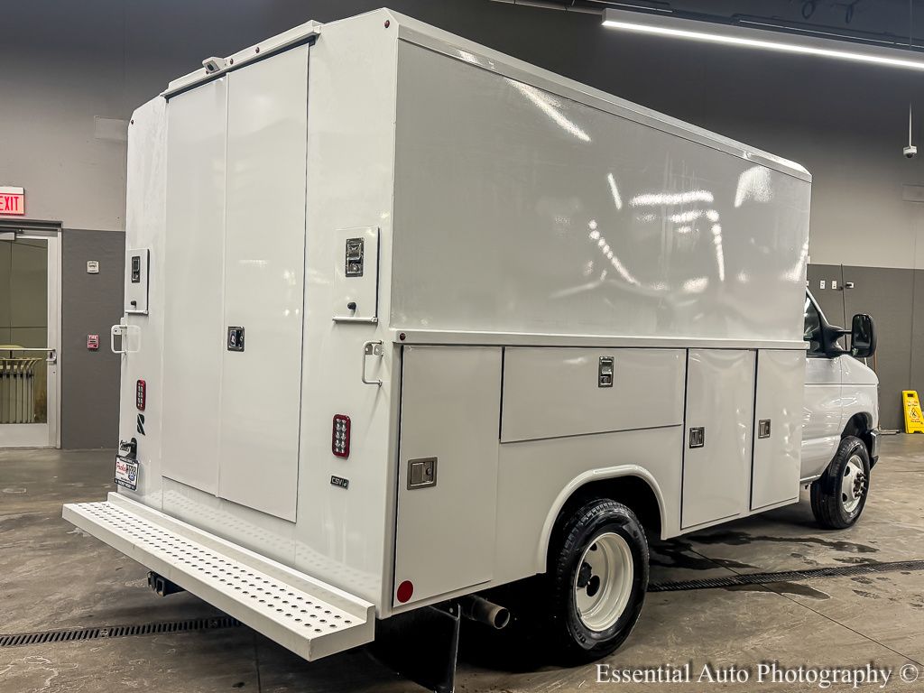 Used 2024 Ford E-350 Cutaway - photo 7