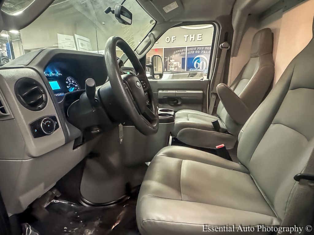 Used 2024 Ford E-350 Cutaway - photo 8