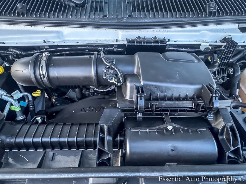 Used 2025 Ford E-350 Cutaway - photo 18
