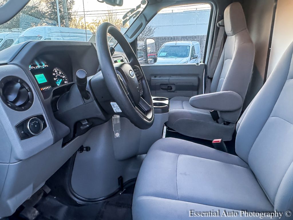 Used 2025 Ford E-350 Cutaway - photo 7