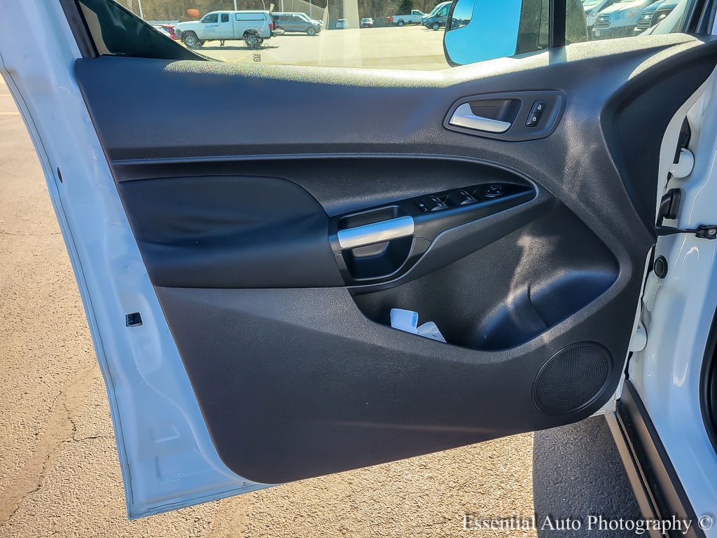 Used 2017 Ford Transit Connect Empty Cargo Van - photo 15