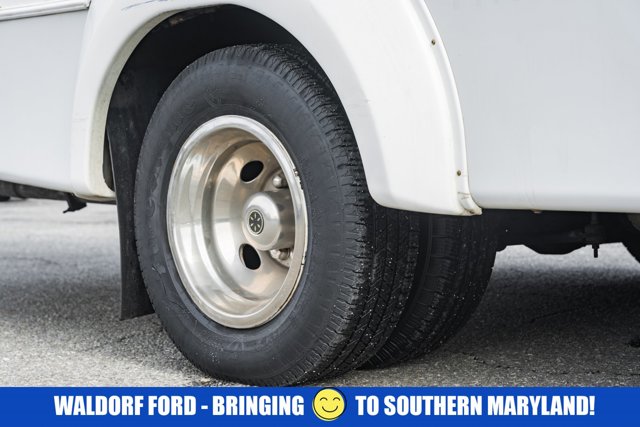 Used 2015 Ford E-350 Cutaway - photo 19