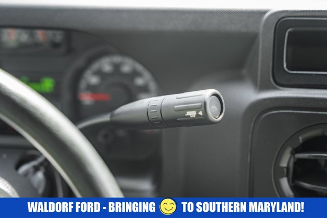 Used 2015 Ford E-350 Cutaway - photo 30