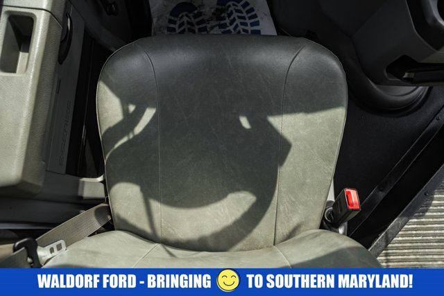 Used 2015 Ford E-350 Cutaway - photo 31