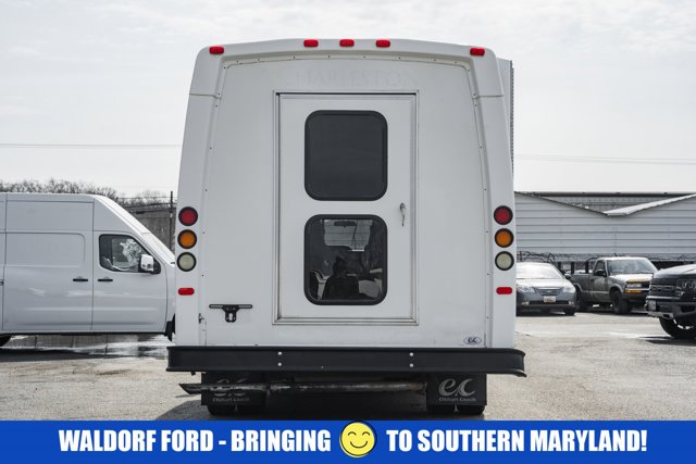 Used 2015 Ford E-350 Cutaway - photo 4