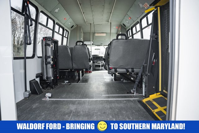 Used 2015 Ford E-350 Cutaway - photo 7