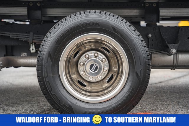 Used 2024 Ford E-450 Cutaway - photo 18