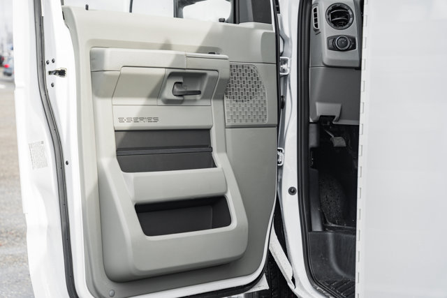 New 2026 Ford E-350 Cutaway - photo 37