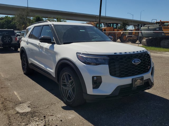 New 2026 Ford Explorer - photo 2