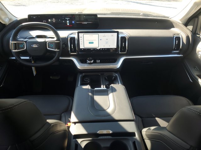 New 2026 Ford Expedition Platinum - photo 15