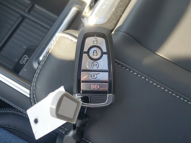 New 2026 Ford Expedition Platinum - photo 24