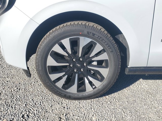 New 2026 Ford Expedition Platinum - photo 7