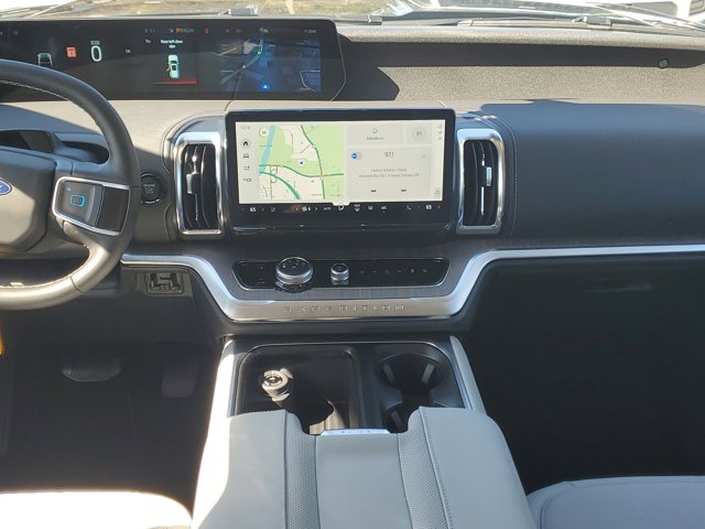 New 2026 Ford Expedition Platinum - photo 17
