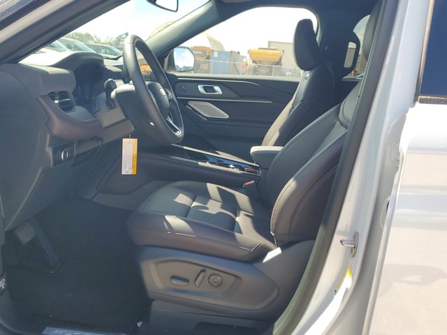 New 2026 Ford Explorer Platinum - photo 18