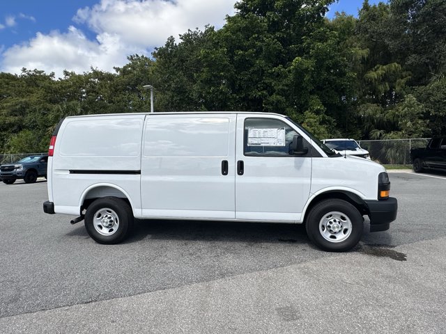 New 2025 Chevrolet Express 2500 Empty Cargo Van - photo 5