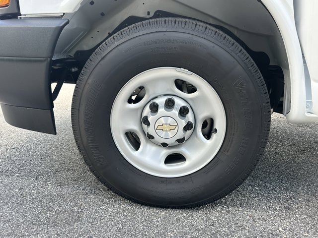 New 2025 Chevrolet Express 2500 Empty Cargo Van - photo 9