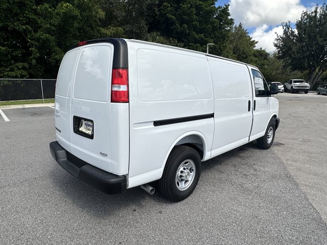 New 2025 Chevrolet Express 2500 Empty Cargo Van - photo 4