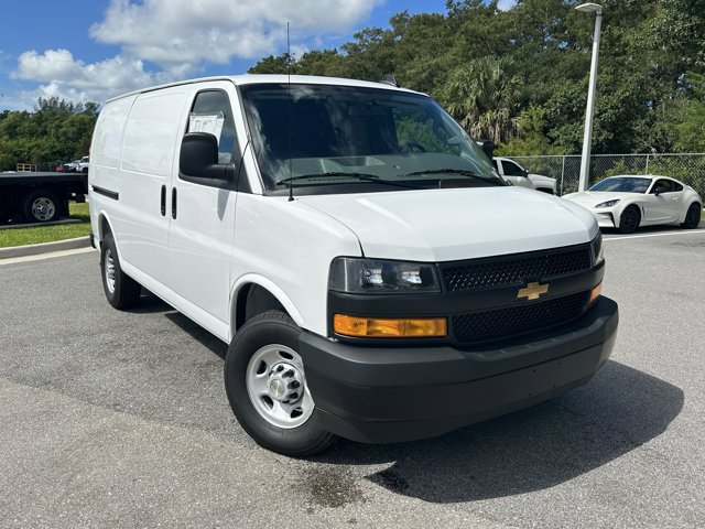 New 2025 Chevrolet Express 2500 Empty Cargo Van - photo 3