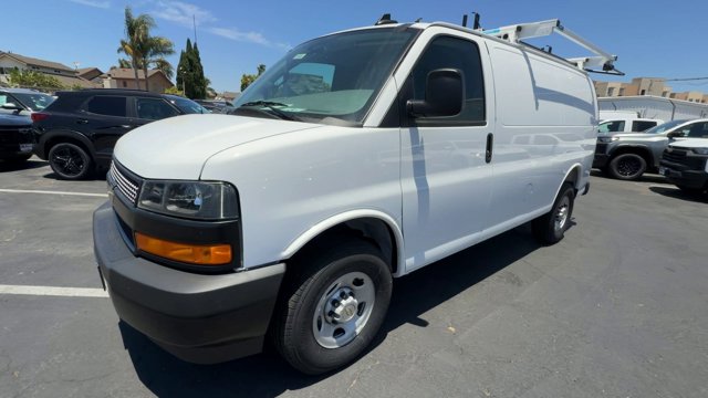 New 2026 Chevrolet Express 2500 Empty Cargo Van - photo 5