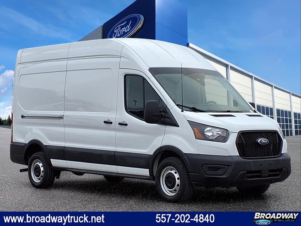 Used 2023 Ford Transit 250 - photo 2