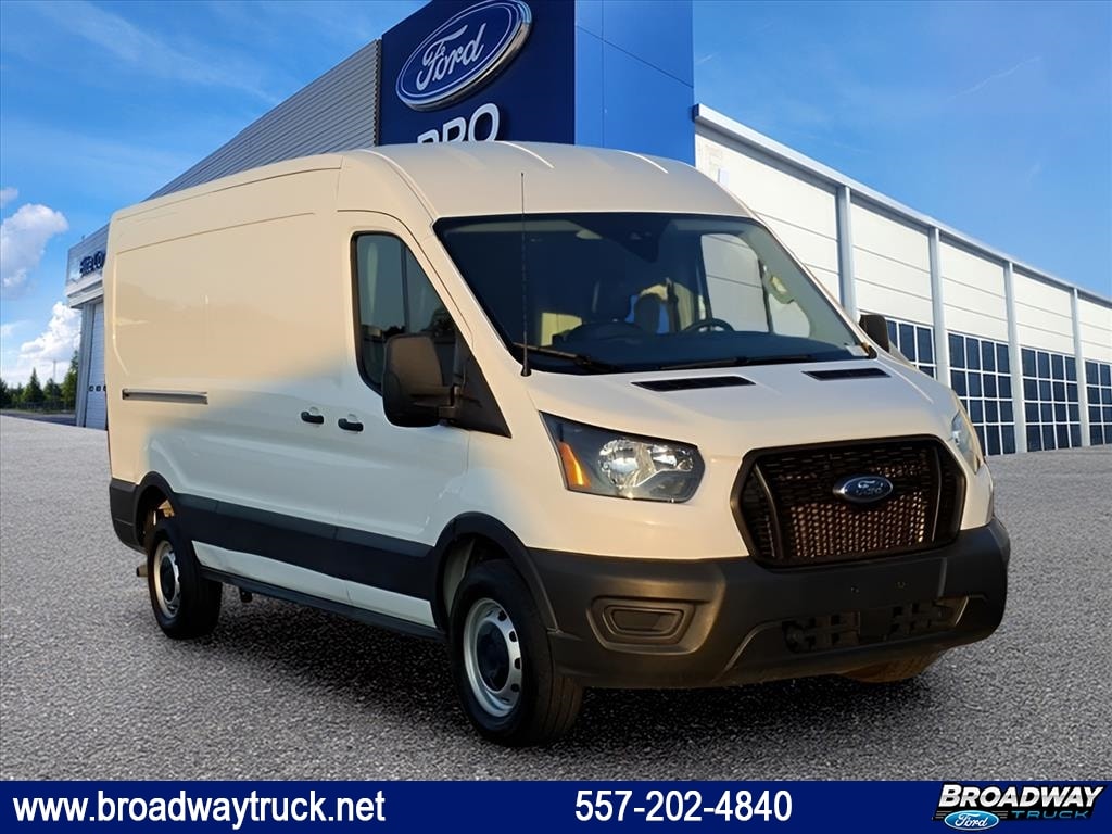 Used 2023 Ford Transit 250 - photo 1