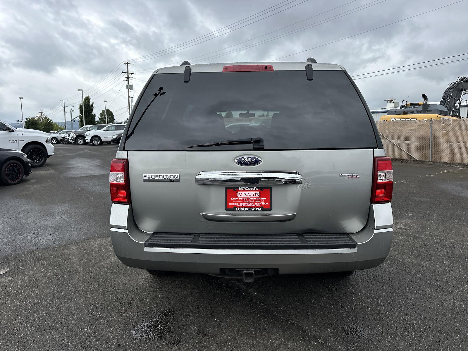Used 2008 Ford Expedition XLT SUV - photo 4
